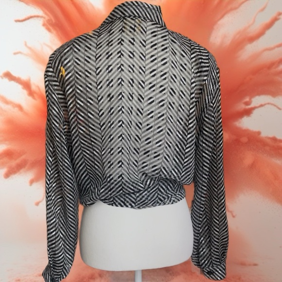 90’s Vintage Black and White Chevron Blouse - Picture 10 of 12